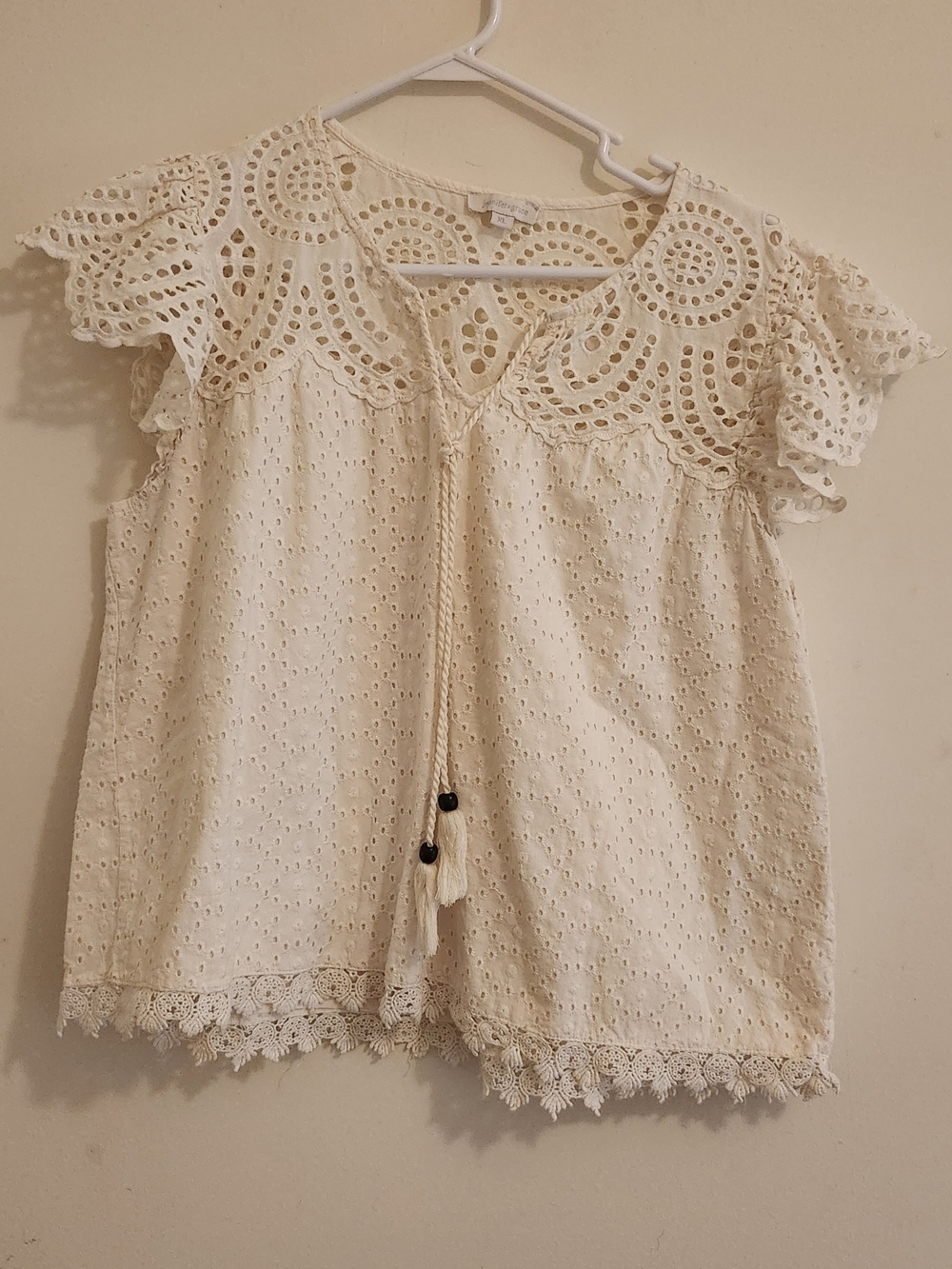 Women’s Cream Eyelet Lace Tassel Peasant Blouse